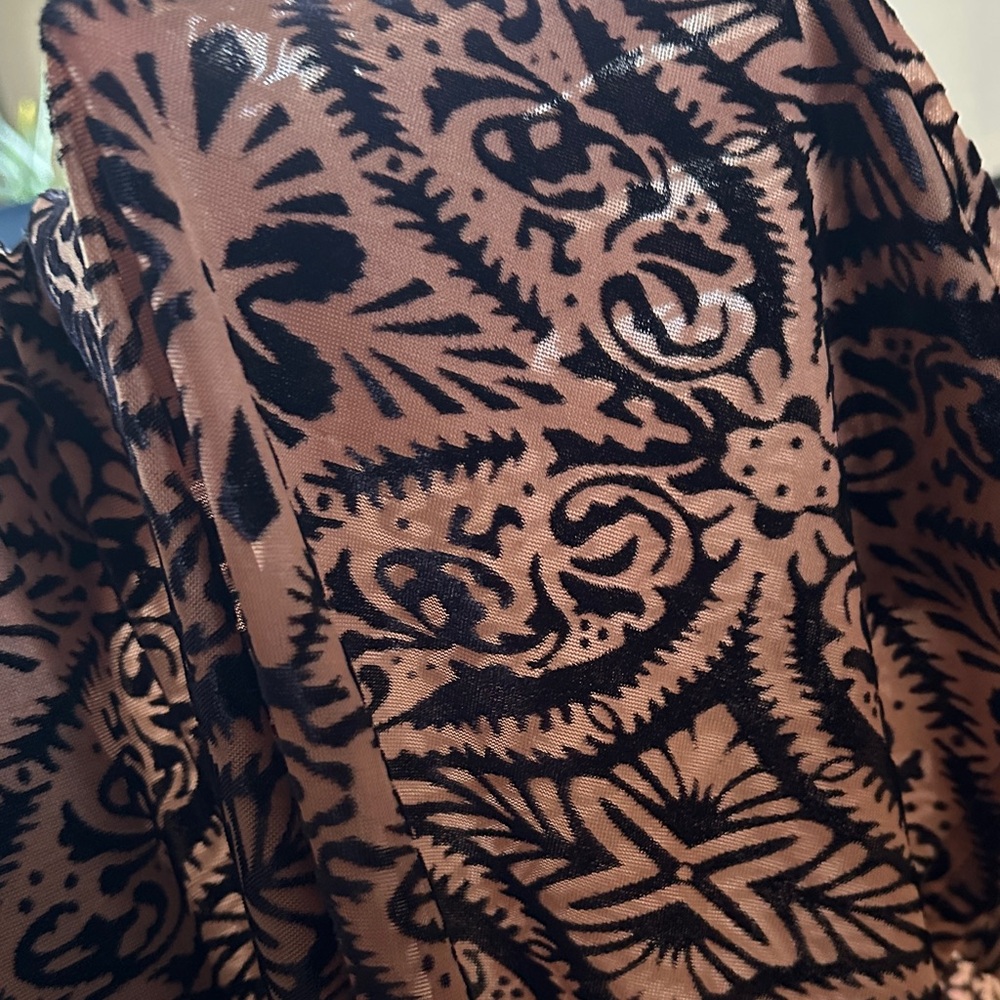 Velvet Patterned Long Sleeve Top - Picture 3 of 3